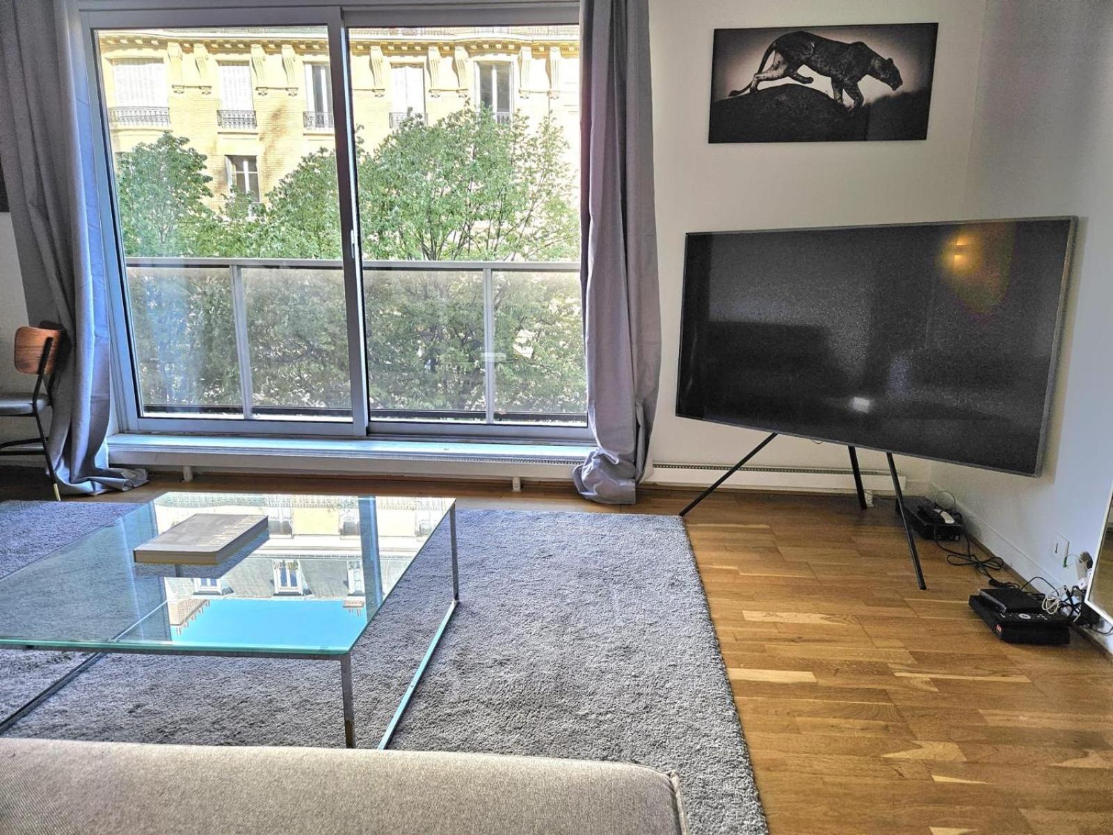 Appartement 2 Bedrooms Tour Eiffel Trocadero 16 Parijs