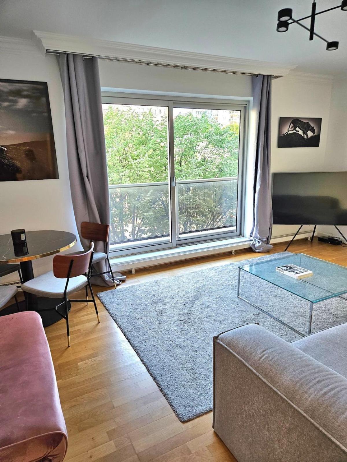 Appartement 2 Bedrooms Tour Eiffel Trocadero 16 *