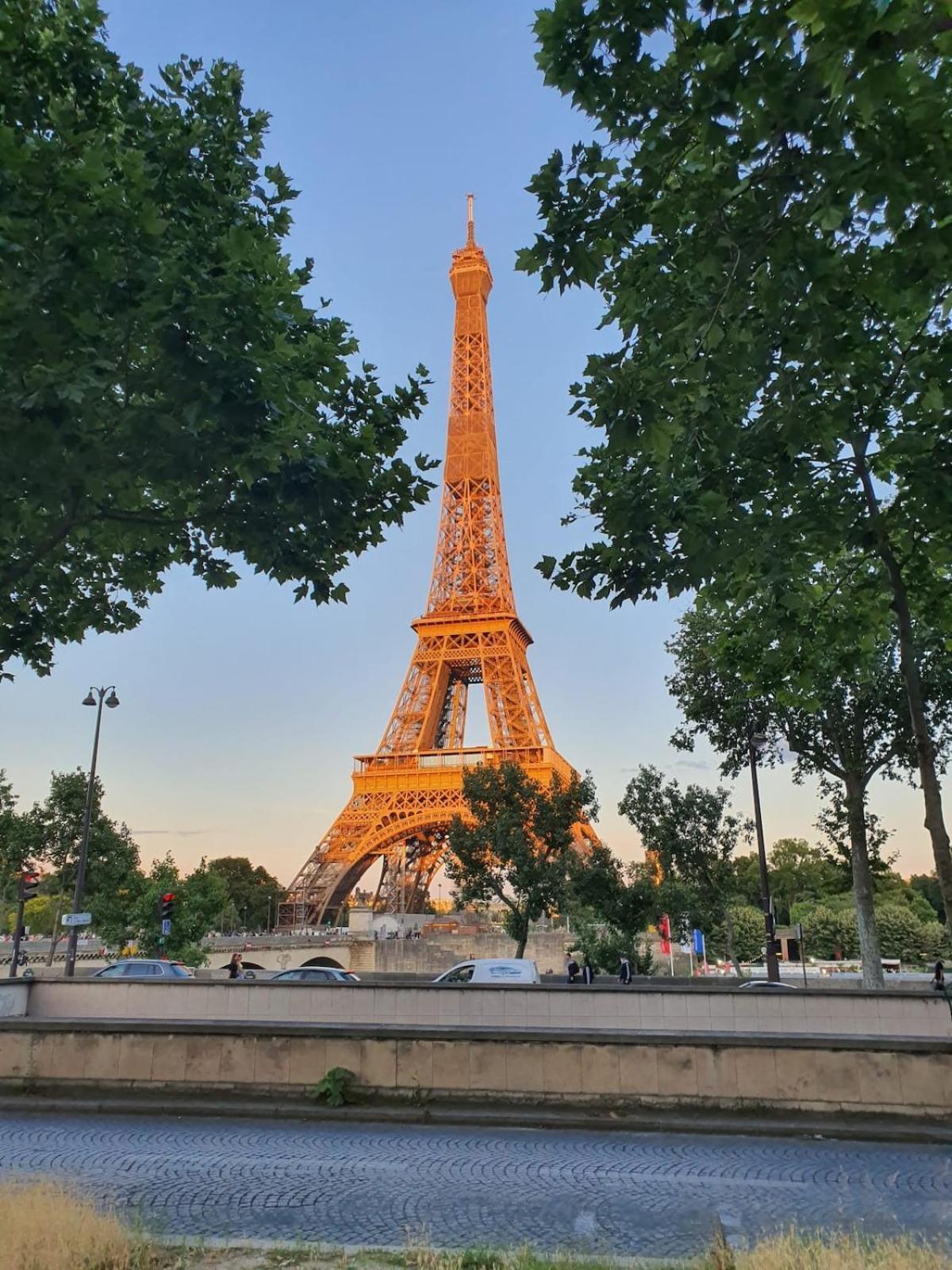 2 Bedrooms Tour Eiffel Trocadero 16 *